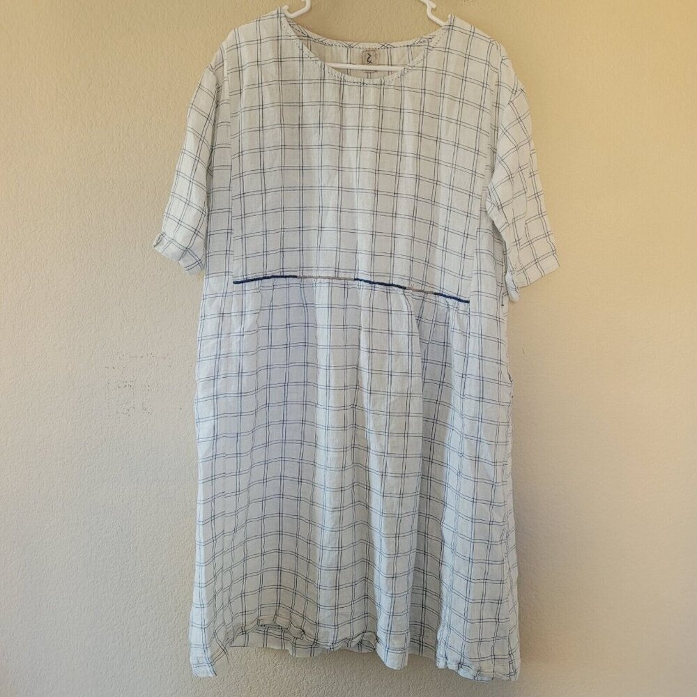 Relaxed White and Blue Check Midi Dress